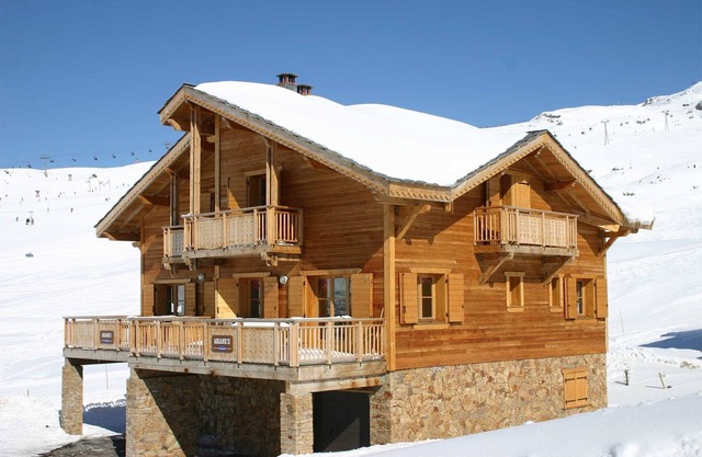 Accès direct aux pistes! Grand Chalet 15p con sauna privada