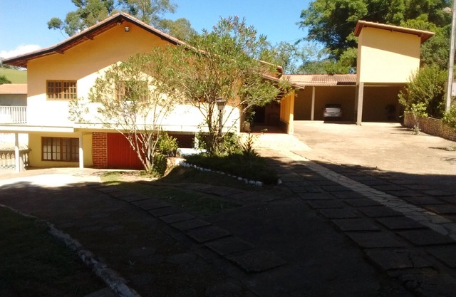 Alojamiento para toda la familia, eventos, campamentos y retiros espirituales.