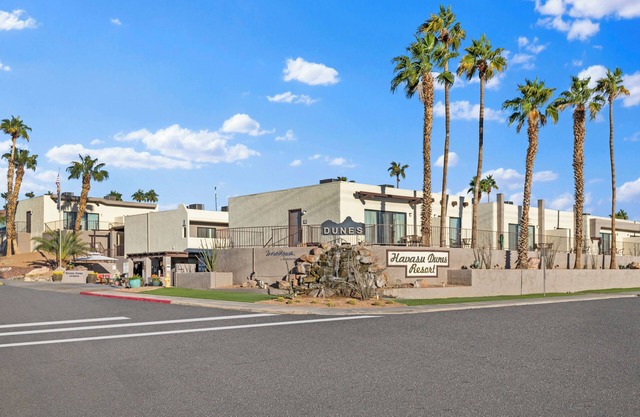 Junto a Lake Havasu Estudio Suite en más valorada Resort w / Pool & WIFI GRATIS