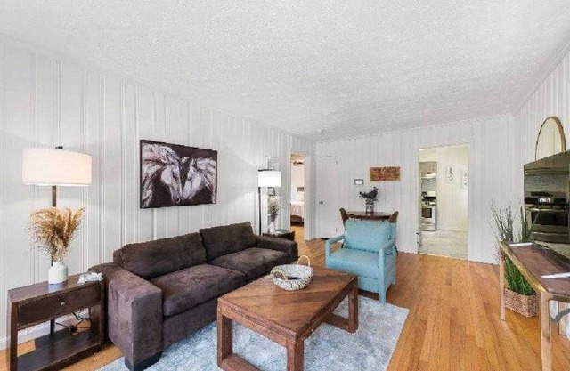 Adorable & Chic in South Atlanta/East Point with Hi speed wifi for remote work