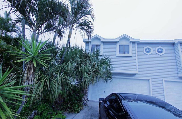 Condominio adorable- 5 millas de la impresionante isla de la luna de miel! Barrio exclusivo!