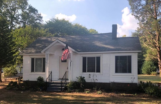 Adorable cabaña en Belmont