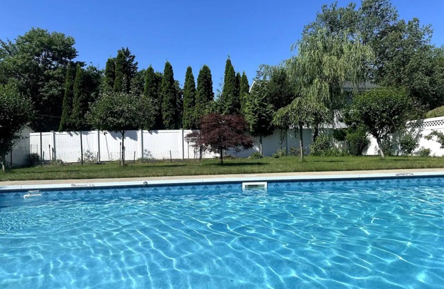 Adorable house with pool