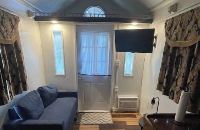 Affordable Tiny Home with Tranquil View - Palmetto