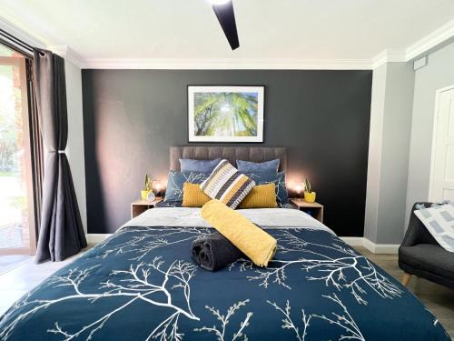 Afrique134 Willow Tree Private Garden Suite