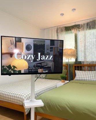 Airport Bus Direct, 5min to Hongdae,Hapjeong,K-POP,Gangnam,Entire Home