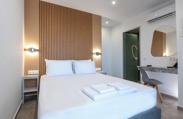 AIRSCAPE HOTEL FREE SHUTTLE ATH AIRPORT