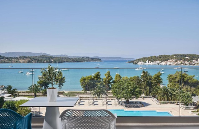 AKS Porto Heli Hotel