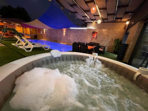 Al Zain Chalet - Private Pool