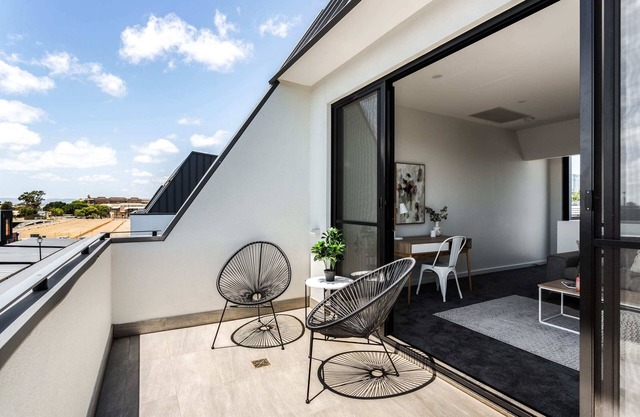 Spacious 2 bed townhouse in Port Adelaide