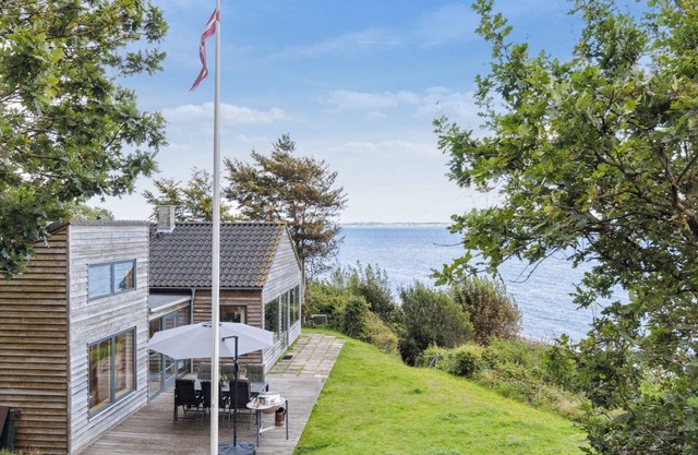 "Alfhild" - 30m from the sea by Interhome