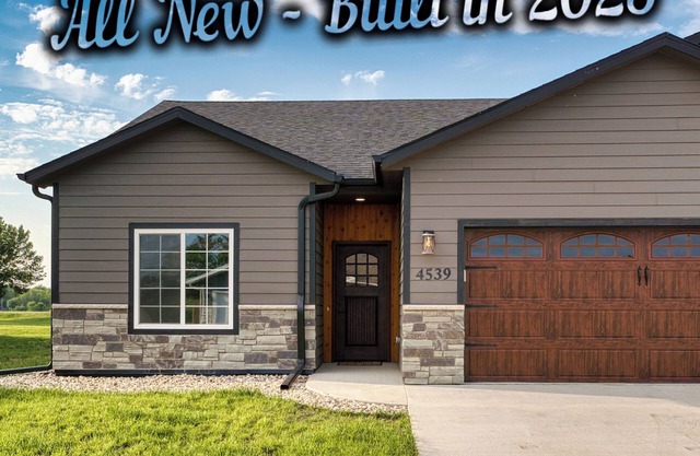 ALL NEW in Sioux Falls WHY Stay in a MOTEL!!! Amazing home for amazing guests