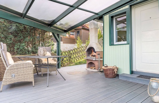 Ferienhaus mit Terrasse direkt am Wald