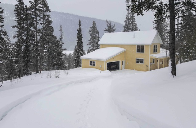 ¡NUEVO! Alma Home w / Mtn Vistas ~ 20 Mi a Breckenridge