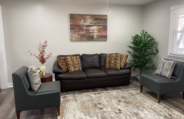 Amazing House 3 min to Lake Lanier Sleeps 6