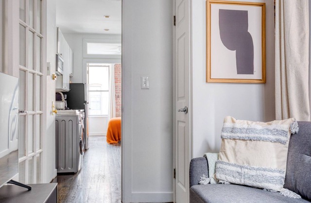 Amazing LES 1BR w/ W/D, near parks, by Blueground