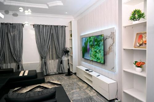 Amazing Rose Garden Home, Ibeju-lekki