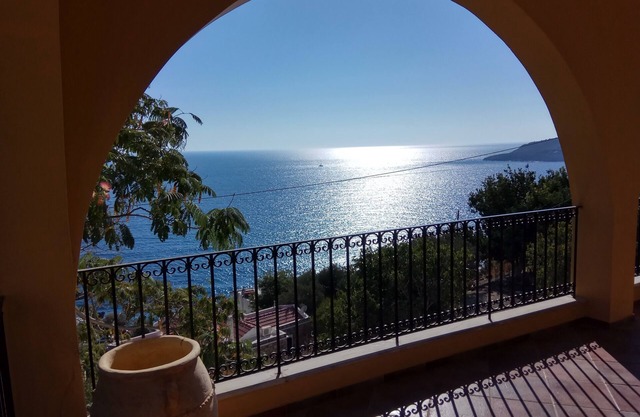 Increíble vista y ubicación en Plati gialos