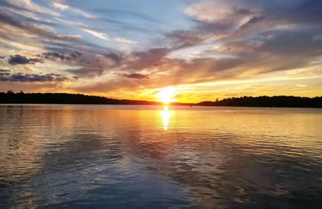 Amazing Views! 2 BR 8-person Condo overlooking Lake Tomahawk, Dock Slip included