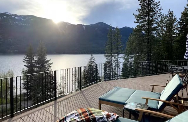 Amazing Views, Private lodge, Hot Tub and Sauna for a dreams vacation