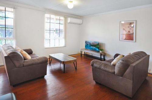 Ample Anderson Ground Level 2x1