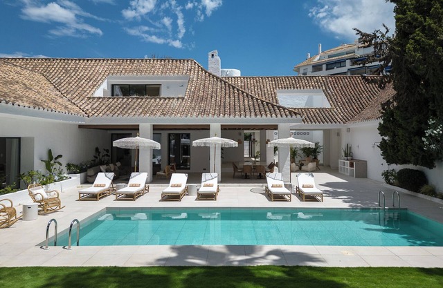 Anfitrión | Villa de Cinco Dormitorios