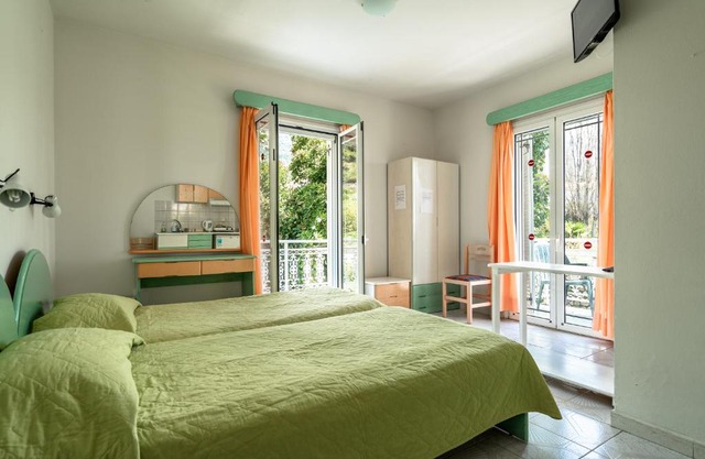 Angela partial sea view 6