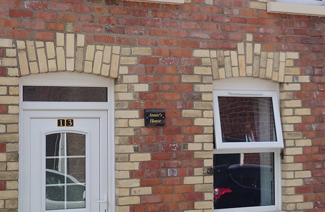 Annie's house a Modern 1 bed House in Derry City