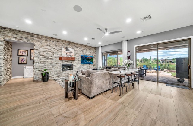 Anthem Country Club Home with pool and golf course views!