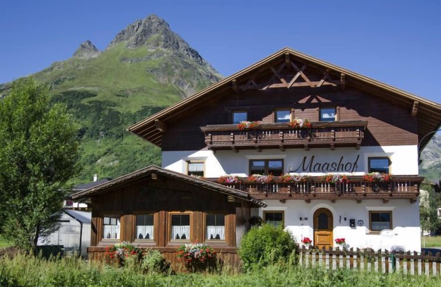 Apart Maashof III by Interhome