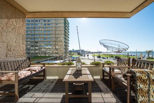 Apartament em condominio com Piscina