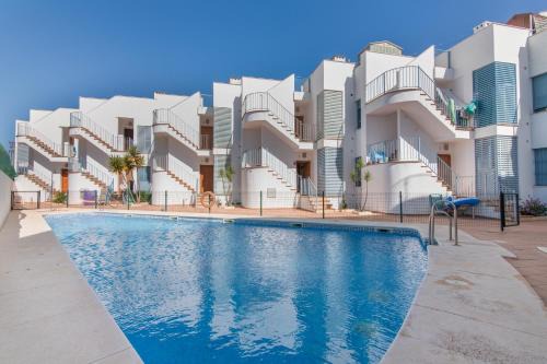 Apartamento con Piscina y Garaje