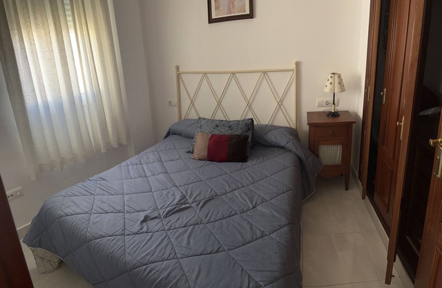 APARTAMENTO ISIMAR , (apta para mascotas), ideal para familia