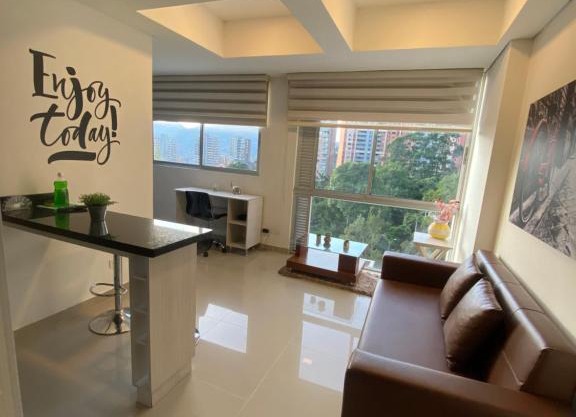 Apartasuite moderna - en el corazón del poblado medellín