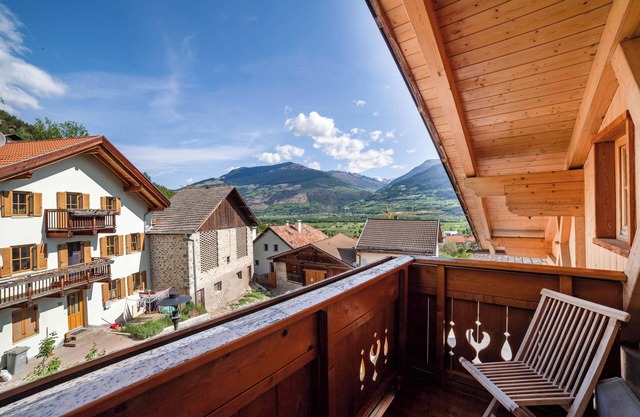 Apartamento "Hof am Schloss Lärche" con vistas a la montaña y Wi-Fi