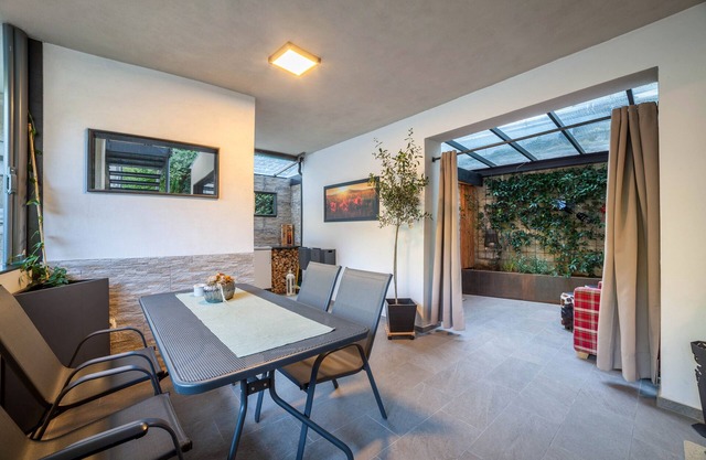 Apartamento 'Holzer's' con vistas a la montaña, terraza privada y Wi-Fi