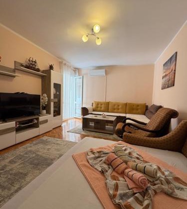 Apartman TOPLA