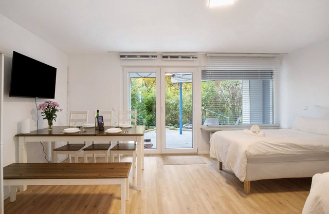 Apartamento 'Geschäftsreisetraum' con terraza privada y Wi-Fi