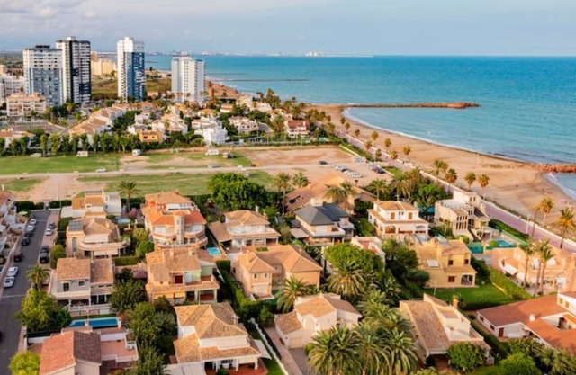 The Beach Apartment