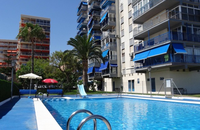 Apartamento 4/6 personas 1ª línea vista panorámica al mar con piscina