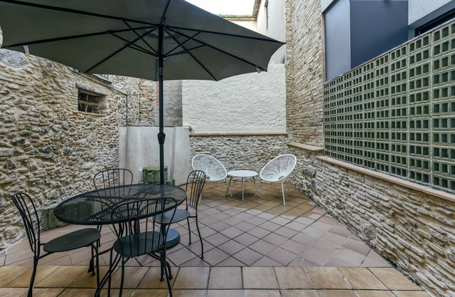 Apartamento 'Apartaments Can Gibert - Palleret' con terraza privada y Wi-Fi