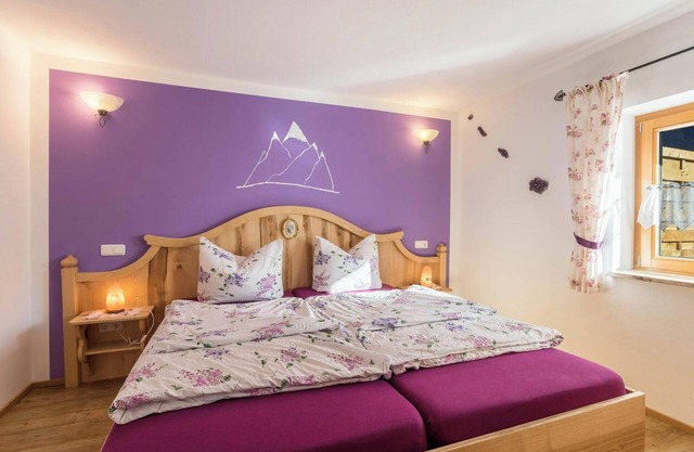 Apartamento 'Amethyst' Cerca del remonte con vistas a la montaña, Wi-Fi y balcón