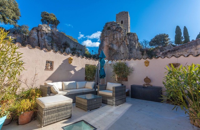 Apartamento 'Avec Terrasse Tropezienne' con Wi-Fi y aire acondicionado
