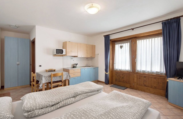 Apartamento "Bait del Pont 52A" con vistas a la montaña, Wi-Fi y jardín