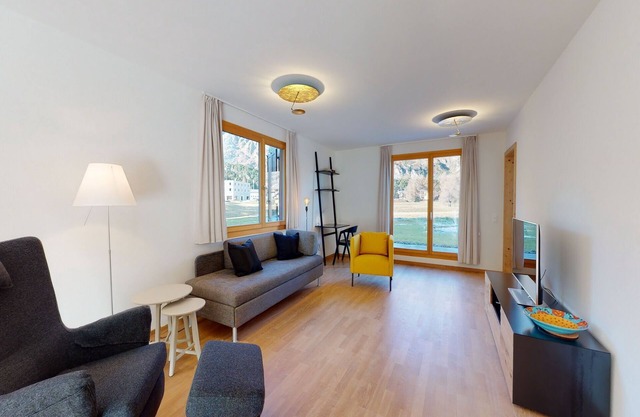 Apartment Blaunca - Bright Apartment with Terraces in Maloja