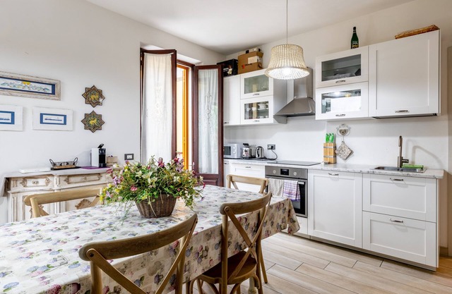 Apartamento 'Brezza Marina' con vistas al mar, Wi-Fi y aire acondicionado