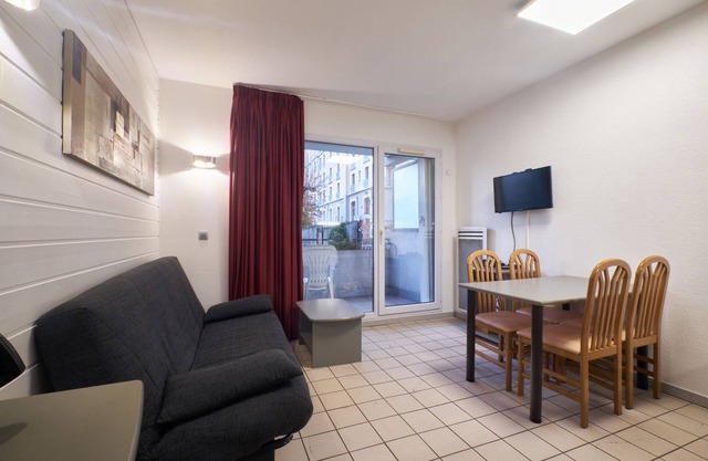 Apartamento 'Bulle Enchantée Lac Et Montagne' con piscina compartida, balcón y Wi-Fi