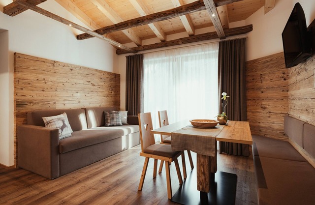 Apartamento "Chalet La Flüta Viola" con vistas a la montaña, balcón y Wi-Fi