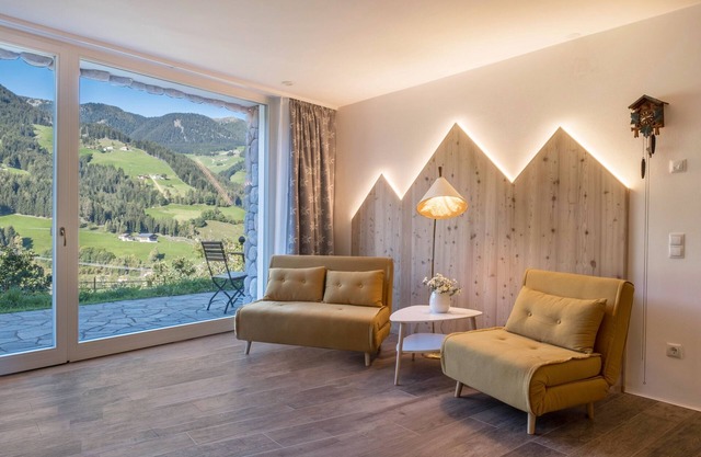 Newly Built Apartment “Enzian” in Scenic Area with Mountain View, Wi-Fi, Terrace & Garden; Parking Available