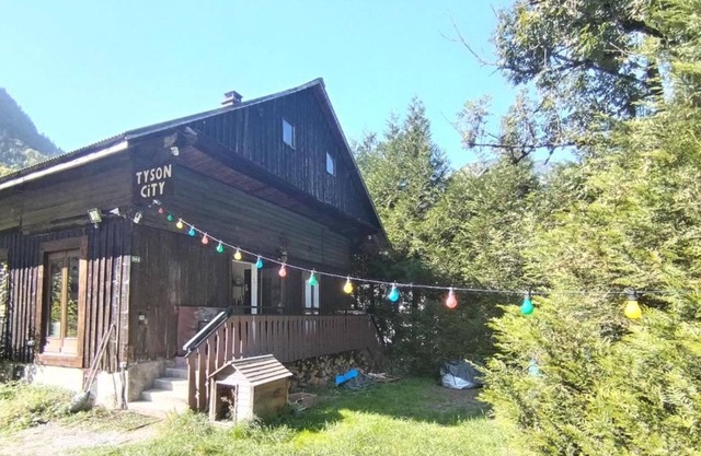 Apartment 'Châlet 8 Personnes Grand Terrain' with Mountain View, Private Garden and Wi-Fi